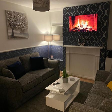 Cosy 3 Bedroom House, Free Parking & Wifi Nottingham Exterior photo